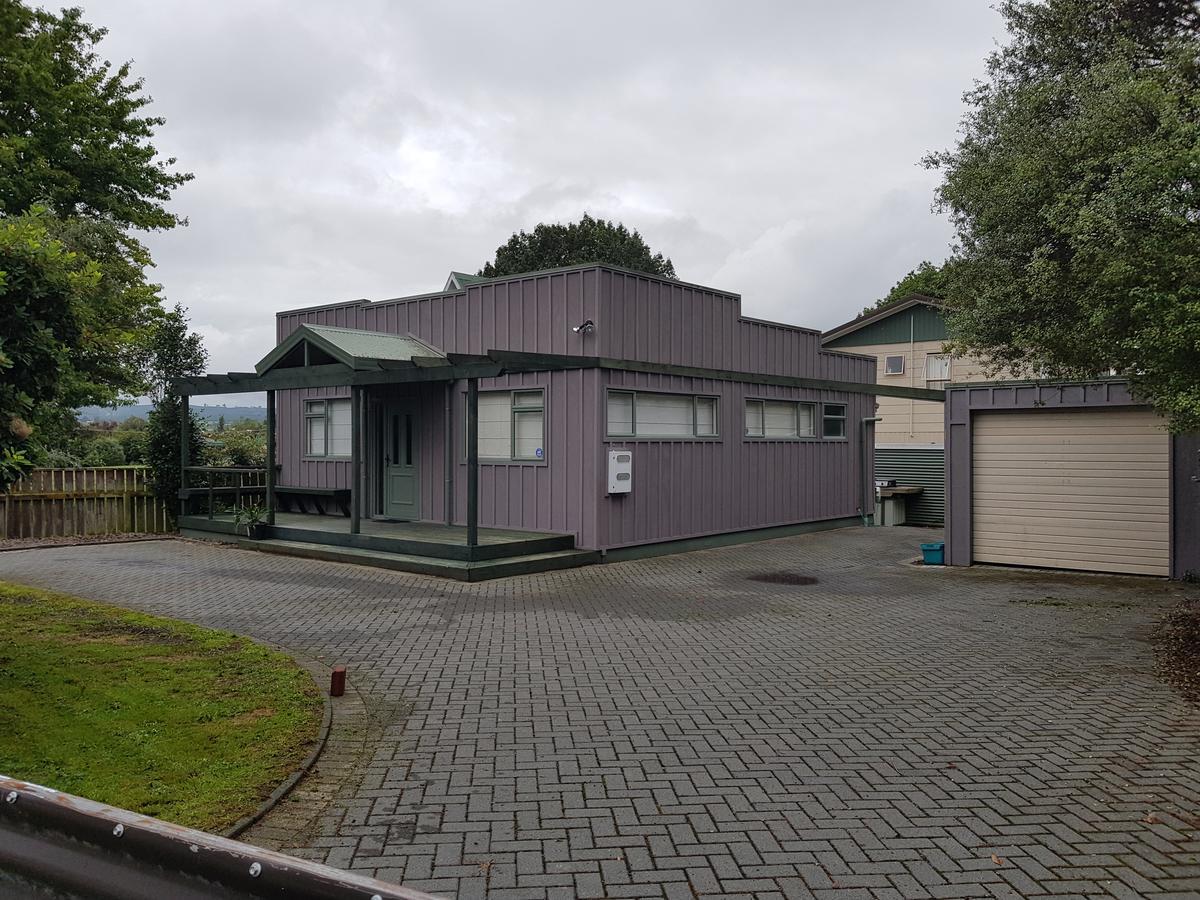 Central Taupo Townhouse Bagian luar foto