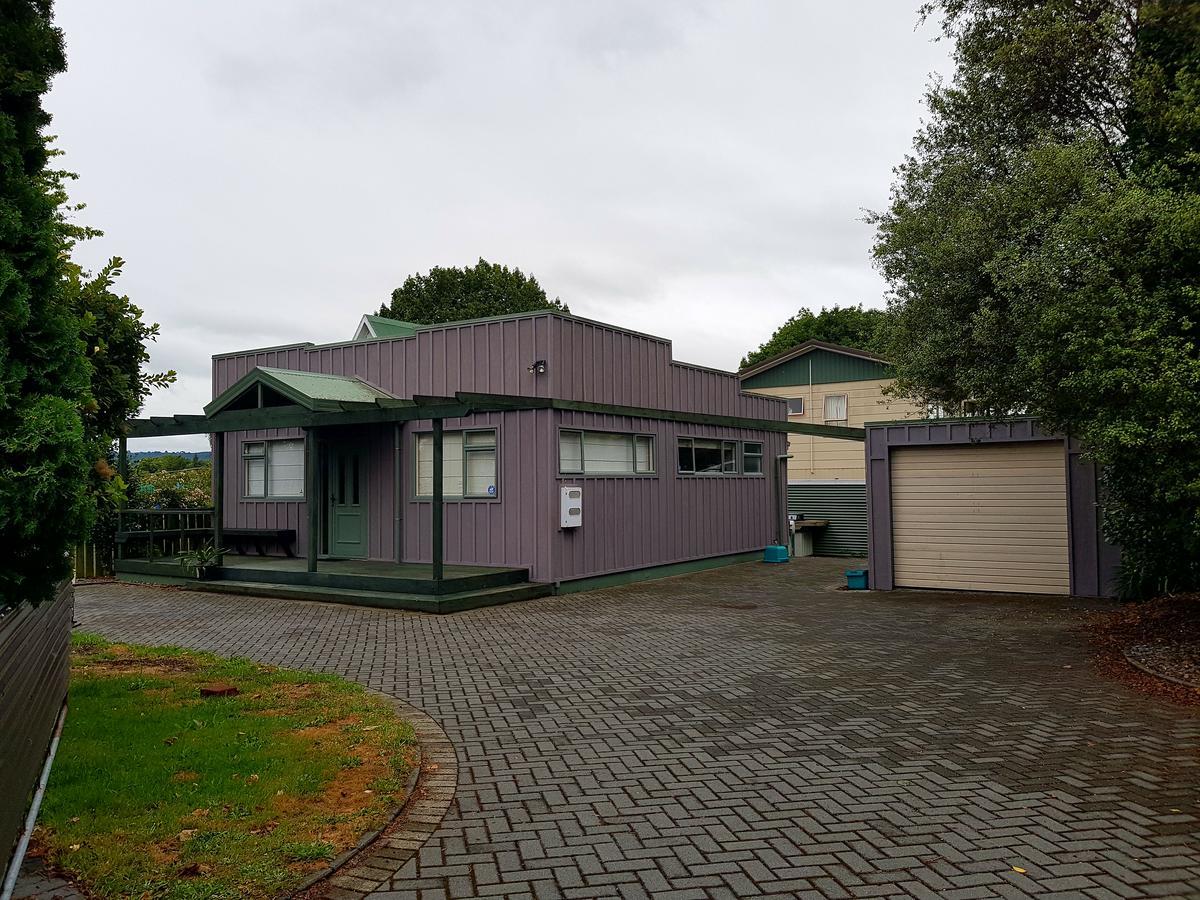 Central Taupo Townhouse Bagian luar foto